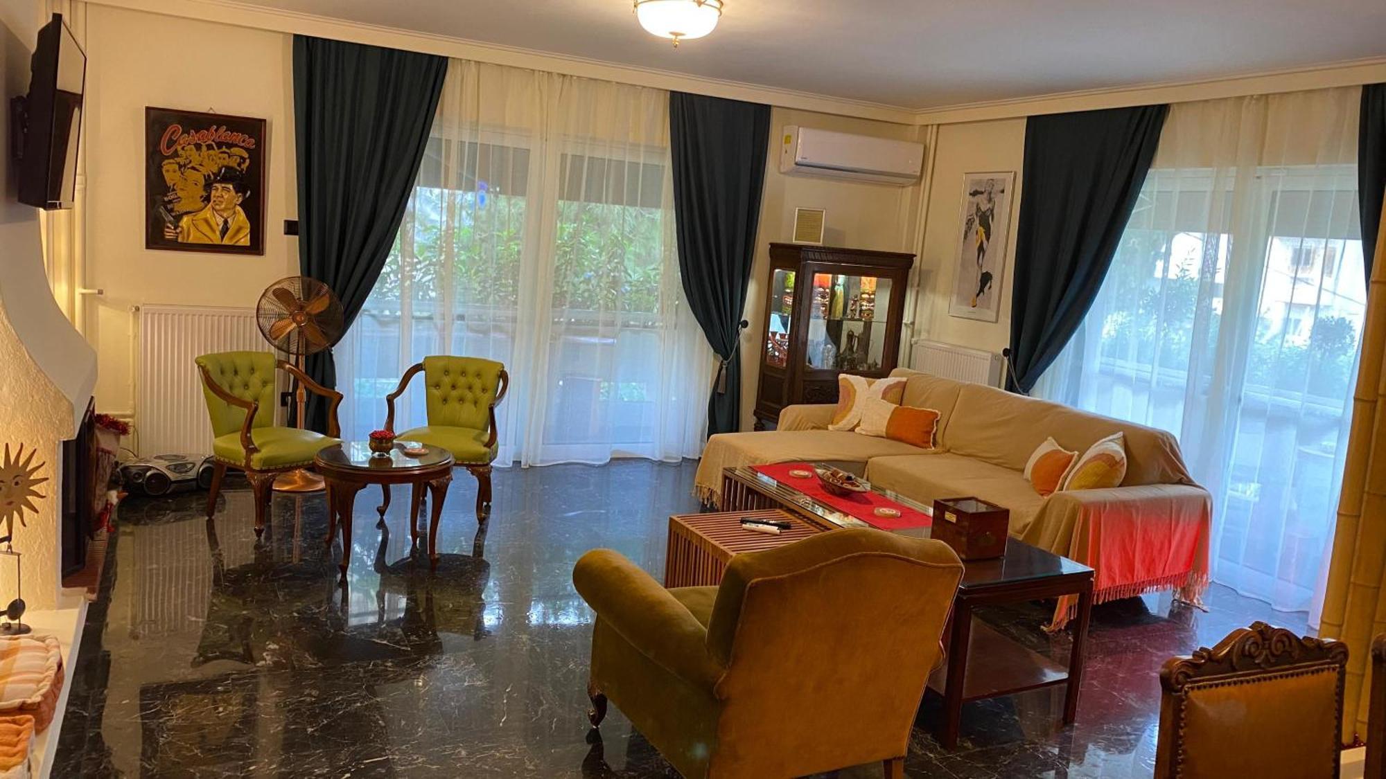Apartamento Sarakin'S Mansion Luxury Retreat Atenas Exterior foto